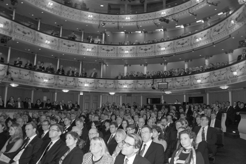 20-v-Svenskan-katsomo2